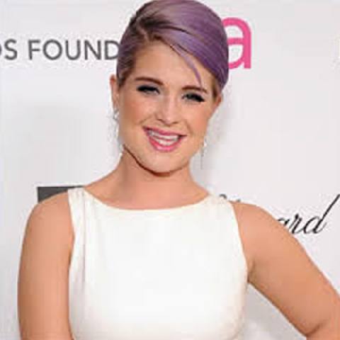 Kelly Osbourne laat verstandskiezen vergulden