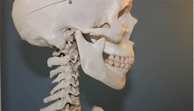 een knappend kaakgewricht